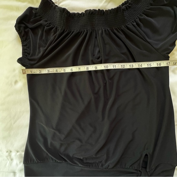 White House Black Market Off Shoulder / Side Tie Top Size M - Picture 9 of 12
